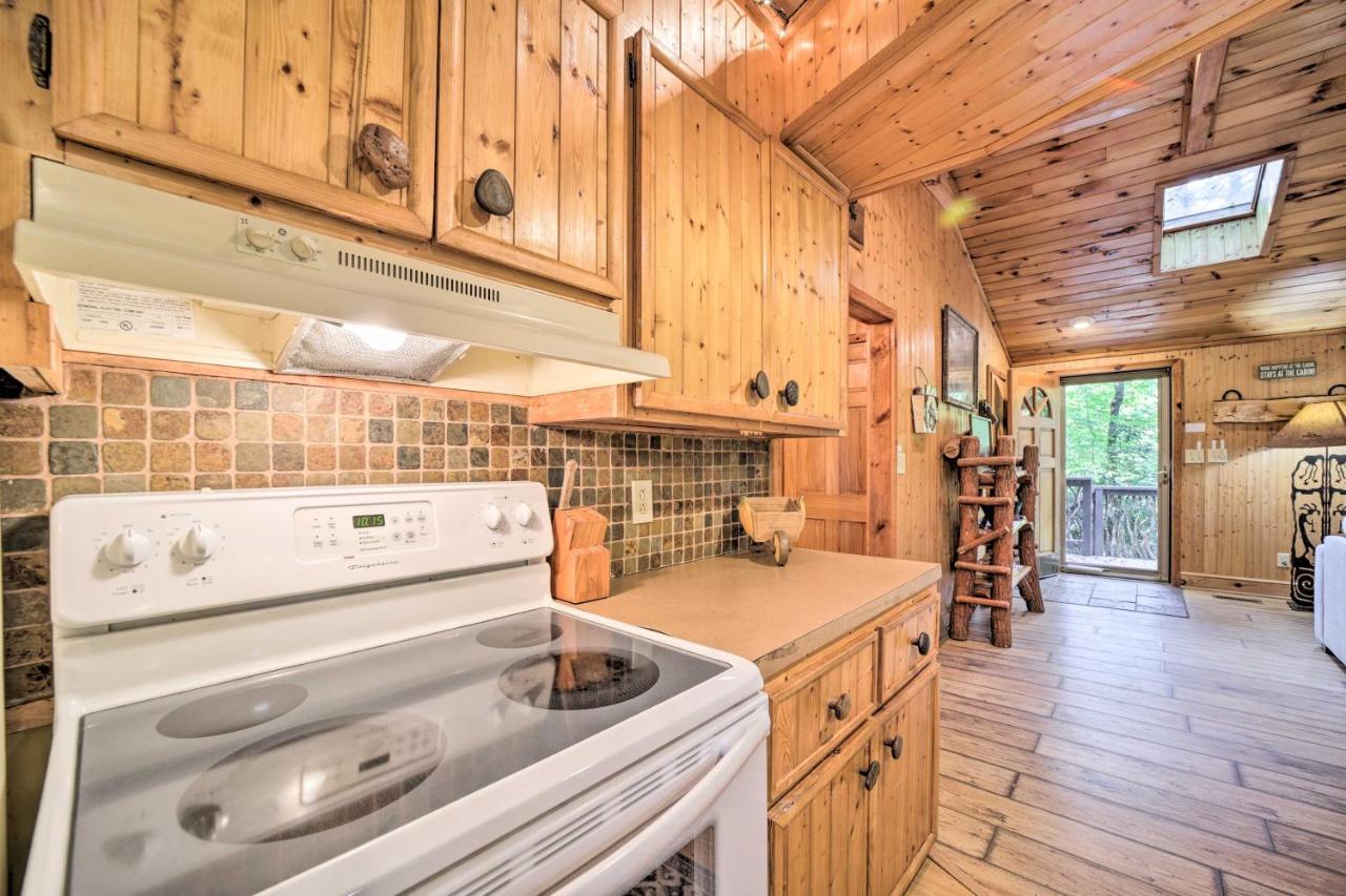 Cozy Lake Toxaway Cabin With Deck, Fire Pit And Grill! Exterior foto